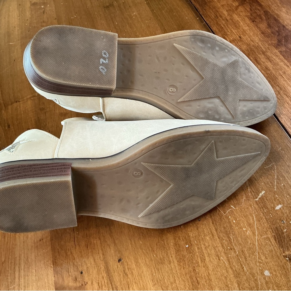 Seven7 Austin boot Cream Flats with Star Pattern - Picture 4 of 8